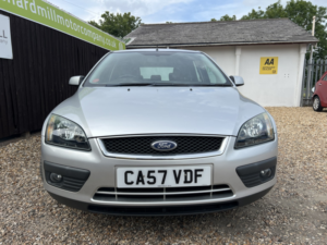 2008 Ford Focus 1.6 Zetec Climate in Silver — image 2