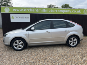 2008 Ford Focus 1.6 Zetec Climate in Silver — image 3