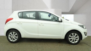 2014 Hyundai I20 1.4 Active Auto Euro 5 5dr in White — image 5