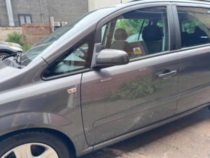 2009 Vauxhall Zafira 1.9 Cdti Exclusiv Auto Euro 4 5dr in Grey — image 3