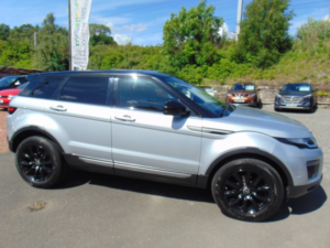 2017 Land Rover Range Rover Evoque 2.0 Ed4 Se * Only 53062 Miles * Mot June 2027 * Finance Available * Free 6 Months Warranty * 5 Servi in Silver — image 3