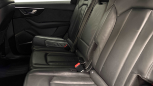 2021 Audi Q7 3.0 Tdi V6 50 Black Edition in Grey — image 6