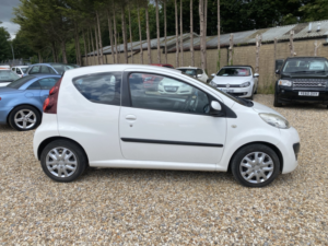 2013 Peugeot 107 1.0 12v Active in White — image 3
