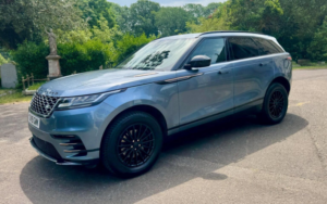 2019 Land Rover Range Rover Velar 2.0 P250 R-Dynamic Auto 4WD Euro 6 (s/s) 5dr in Blue — image 3