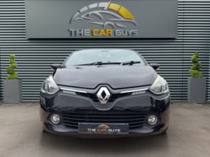 2013 Renault Clio 1.2 16v Dynamique Medianav in Black — image 1