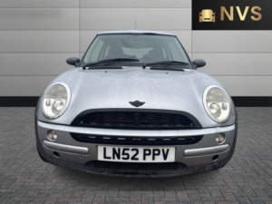 2002 MINI Hatch 1.6 One Hatch in Silver — image 2