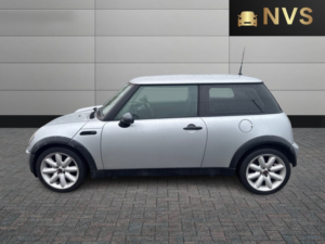 2002 MINI Hatch 1.6 One Hatch in Silver — image 4