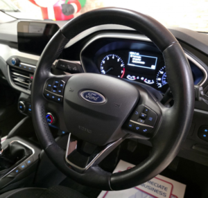 2018 Ford Focus 1.0t Ecoboost Zetec Hatchback 5dr Petrol Manual Euro 6 (s/s) (100 Ps) in Red — image 5
