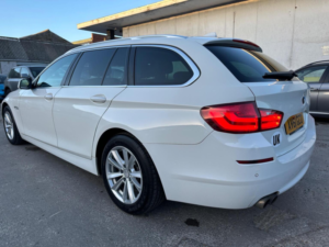 2011 BMW 5 Series 2.0 520d Se Touring Steptronic Euro 5 5dr in White — image 3
