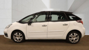 2013 Citroen C4 Picasso 2.0 Hdi Platinum Euro 5 5dr in White — image 4