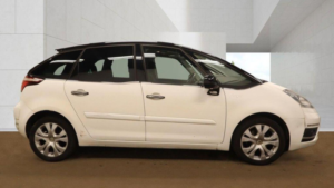 2013 Citroen C4 Picasso 2.0 Hdi Platinum Euro 5 5dr in White — image 6