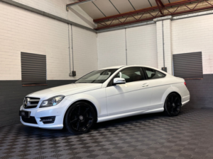 2013 Mercedes-Benz C Class 2.1 C220 Cdi Blueefficiency Amg Sport Coupe 2dr Diesel G-Tronic+ Euro 5 (s/s) (170 Ps) in White — image 4