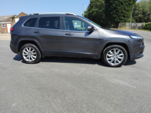 2015 Jeep Cherokee 2.2 Cherokee 2.2 Mjii 200hp Limited 4WD 9 Spd Auto in Grey — image 3