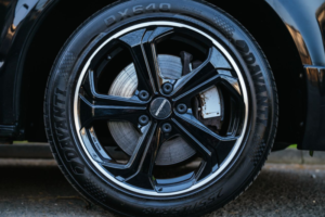 2017 Volkswagen Transporter Sportline 2.0 Bitdi T32 Bluemotion Tech Sportline Crew Van Double Cab 5dr Diesel DSG Swb Euro 6 (s/s) (204 Ps) in Black — image 3