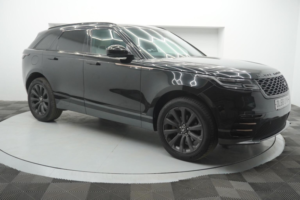 2018 Land Rover Range Rover Velar 2.0 D180 R-Dynamic Se Auto 4WD Euro 6 (s/s) 5dr in Black — image 3