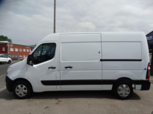 2022 Nissan Interstar 2.3 Dci 35 Acenta Fwd L2 H2 Euro 6 4dr in White — image 4