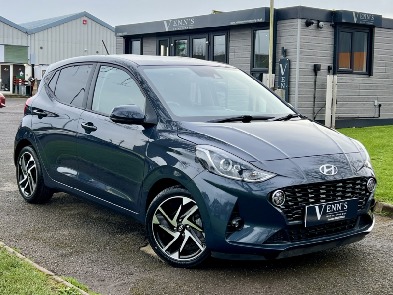 2022 Hyundai I10 Premium 1.0 Automatic in Grey — image 1