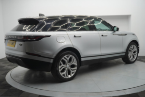 2017 Land Rover Range Rover Velar 2.0 D240 Se Auto 4WD Euro 6 (s/s) 5dr in Silver — image 3