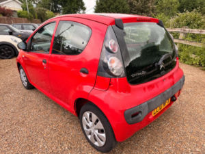 2010 Citroen C1 1.0i Vt Euro 4 5dr in Red — image 5