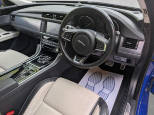 2018 Jaguar Xf 2.0d R-Sport Auto Euro 6 (s/s) 4dr in Blue — image 3