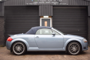 2004 Audi Tt 3.2 V6 Roadster DSG Quattro 2dr in Blue — image 5
