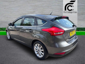 2016 Ford Focus 1.5 Tdci Titanium Euro 6 (s/s) 5dr in Grey — image 5