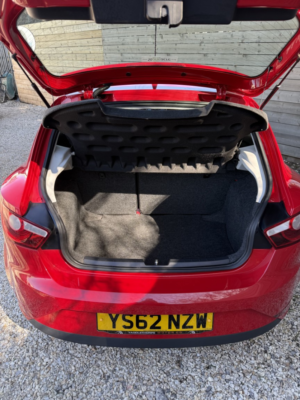 2012 SEAT Ibiza 1.4 Se in Red — image 2