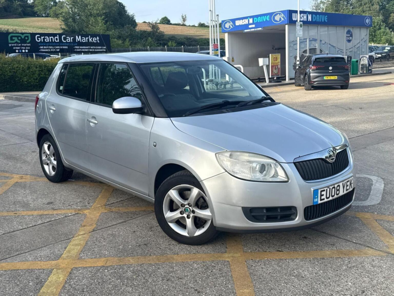 2008 Skoda Fabia 1.9 Tdi Pure Drive 2 5dr in Silver — image 1