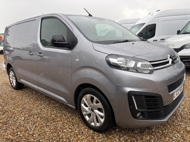 2022 Citroen Dispatch 2.0 Bluehdi 1400 Driver Pro M in Grey — image 1