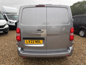 2022 Citroen Dispatch 2.0 Bluehdi 1400 Driver Pro M in Grey — image 3