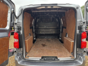 2022 Citroen Dispatch 2.0 Bluehdi 1400 Driver Pro M in Grey — image 6