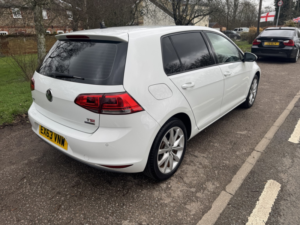 2013 Volkswagen Golf 1.4 Tsi Bluemotion Tech Act Gt in White — image 3