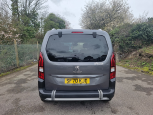 2020 Peugeot Rifter 1.5 4 Seater + Wheelchair User in Grey — image 5