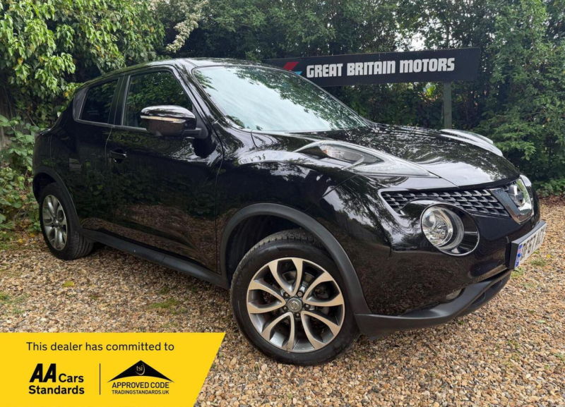 2017 Nissan Juke 1.6 Tekna Xtron Euro 6 5dr in Black — image 1