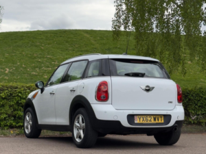 2012 MINI Countryman 1.6 One Euro 5 (s/s) 5dr in White — image 5