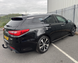 2017 Kia Optima Isg 3 1.7 Crdi Estate in Black — image 5