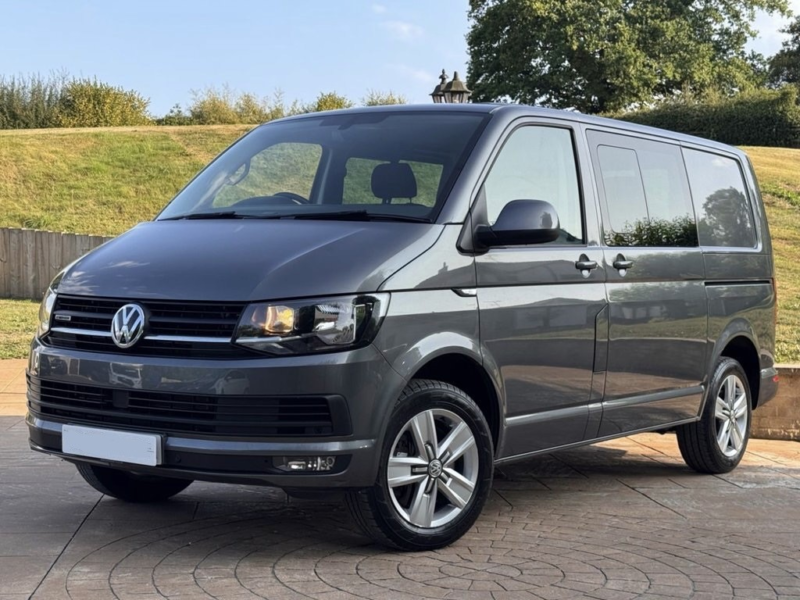 2019 Volkswagen Transporter 2.0 Bitdi T32 Highline in Grey — image 1