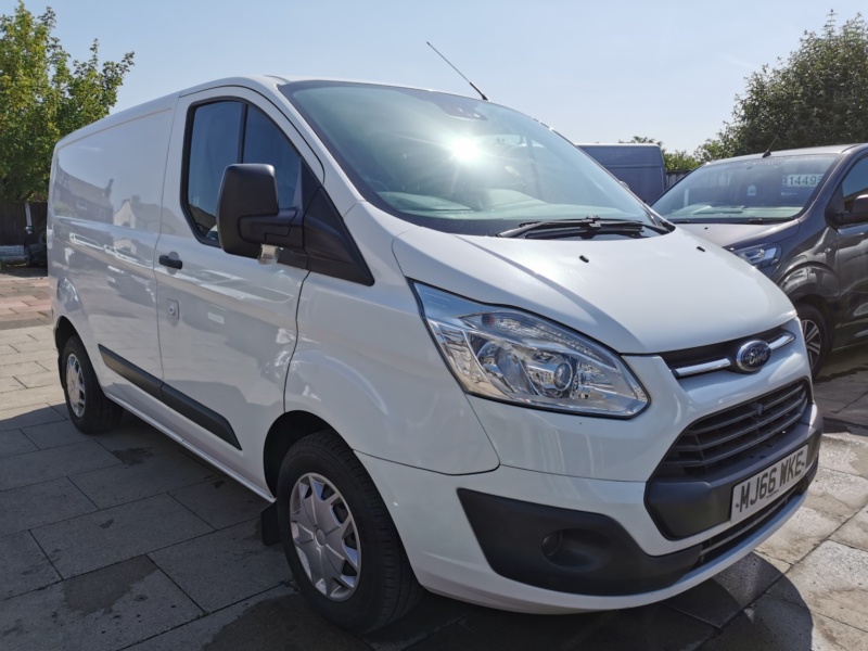 2016 Ford Transit Custom 2.0 Tdci 310 Trend in White — image 1
