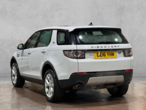 2016 Land Rover Discovery Sport 2.0 Td4 Hse Auto 4WD Euro 6 (s/s) 5dr in White — image 5