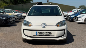 2013 Volkswagen Up! 1.0 Move Up! Euro 5 5dr in White — image 2