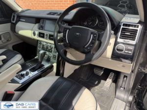 2009 Land Rover Range Rover 3.6 Range Rover Vogue Se Auto 4WD 5dr in Black — image 4