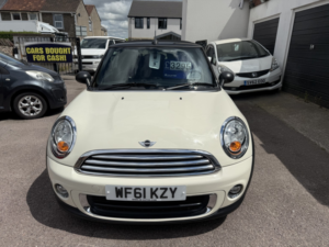 2011 MINI Convertible 1.6 One Convertible in White — image 3