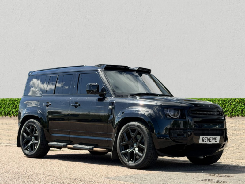 2022 Land Rover Defender 110 2.0 P300 S SUV 5dr Petrol Auto 4WD Euro 6 (s/s) (300 Ps) in Black — image 1
