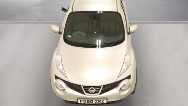 2010 Nissan Juke 1.6 Dig-T Tekna in Silver — image 1