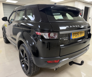 2015 Land Rover Range Rover Evoque 2.2 Ed4 Pure Tech SUV 5dr Diesel Manual Fwd Euro 5 (s/s) (150 Ps) in Multicolour — image 3