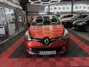 2013 Renault Clio 0.9 Tce Dynamique Medianav in Red — image 4