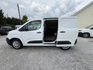 2021 Peugeot Partner 1.5 Bluehdi 1000 Professional in White — image 4