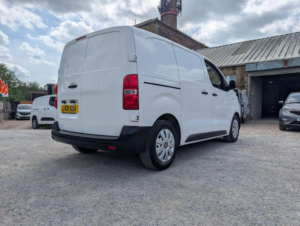 2021 Toyota Proace 1.5d Active Compact Panel Van Swb Euro 6 6dr in White — image 5