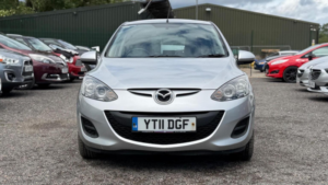 2011 Mazda Mazda2 1.3 Tamura Euro 5 5dr in Silver — image 3