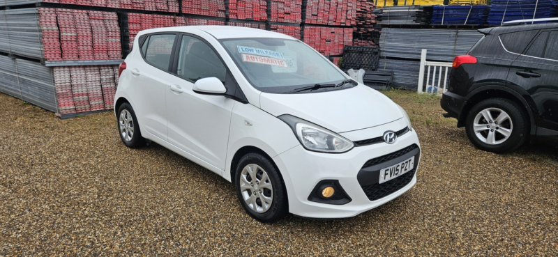 2015 Hyundai I10 1.2 Se Automatic in White — image 1